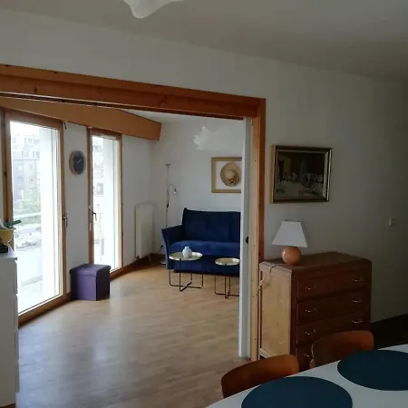 De Charme -proche Du Jardin Dior Granville